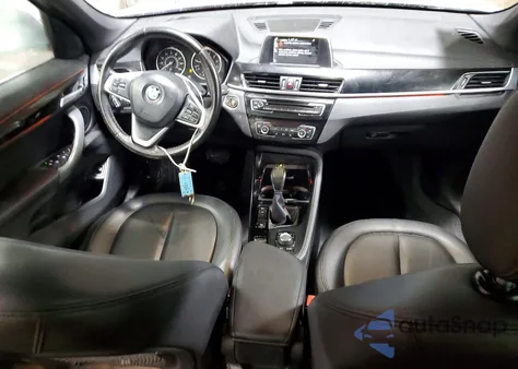 2016 BMW X1 xDrive28I z USA, uszkodzony, nr VIN WBXHT3Z32G4A49864